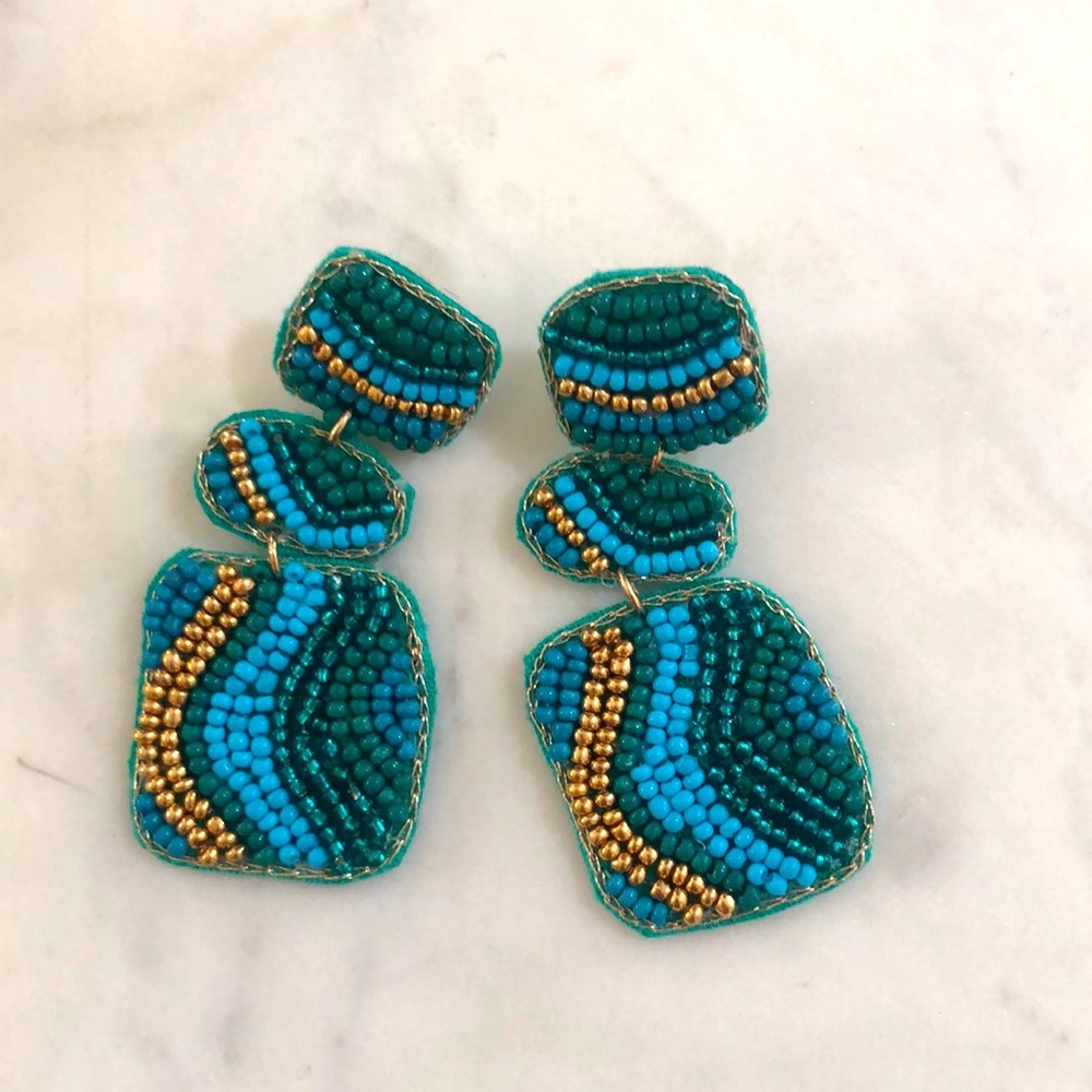Seed bead blue earrings